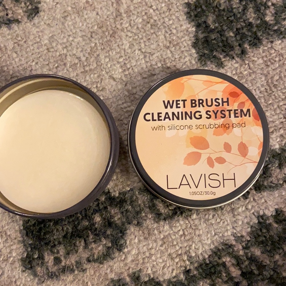 New lavish wet brush